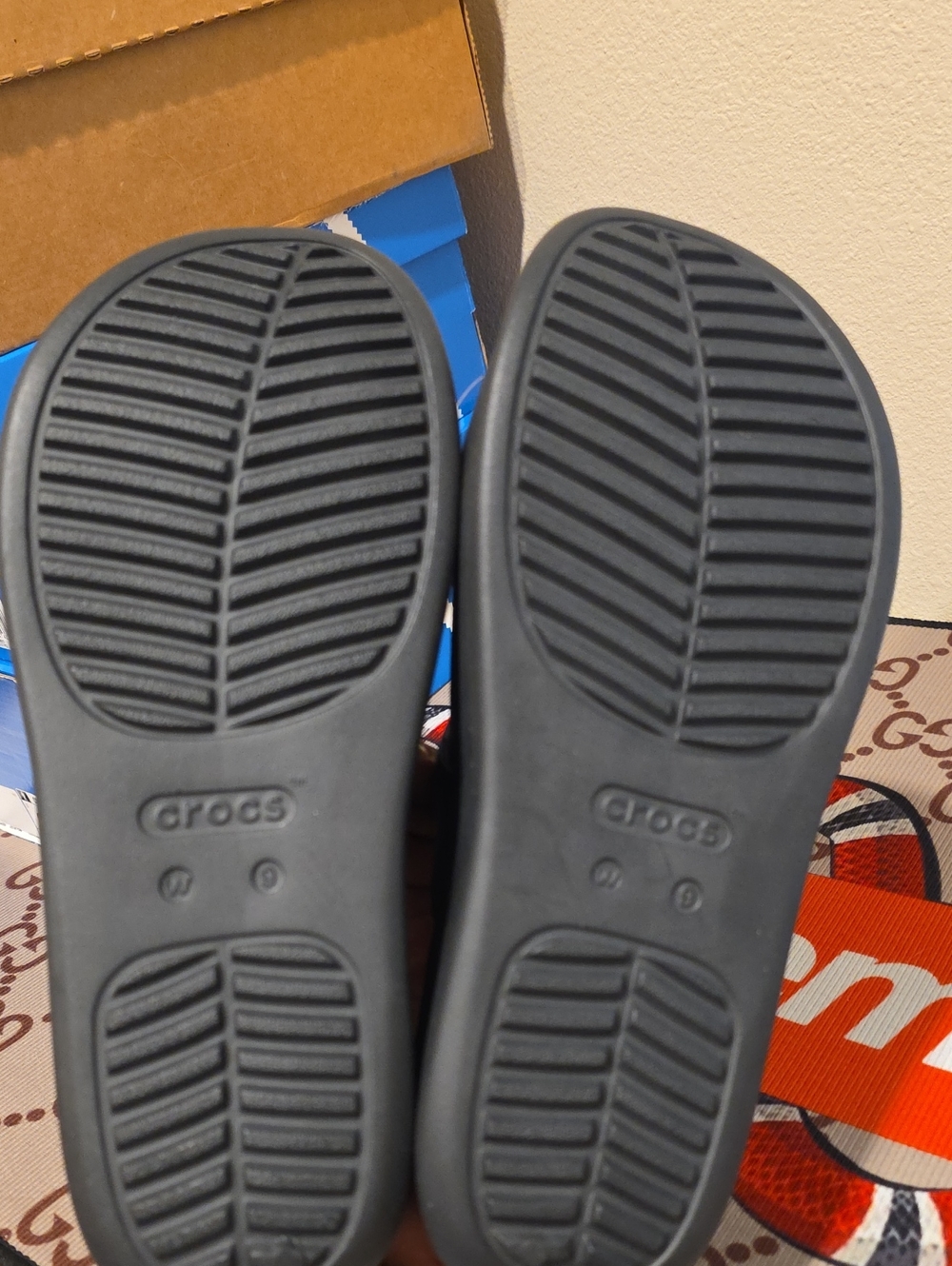 CROCS Black Women's Platform Loop Toe Slide Sandals Size 9 - Picture 5 of 7